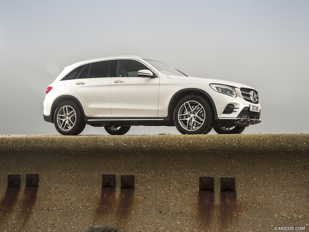 2016 Mercedes-Benz GLC 250d 4MATIC AMG Line (UK-Spec) - Side