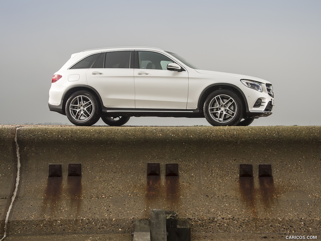 2016 Mercedes-Benz GLC 250d 4MATIC AMG Line (UK-Spec) - Side