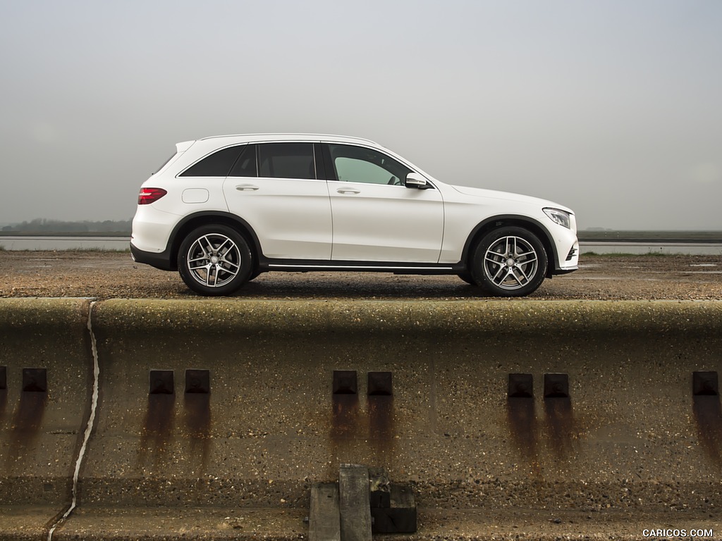 2016 Mercedes-Benz GLC 250d 4MATIC AMG Line (UK-Spec) - Side