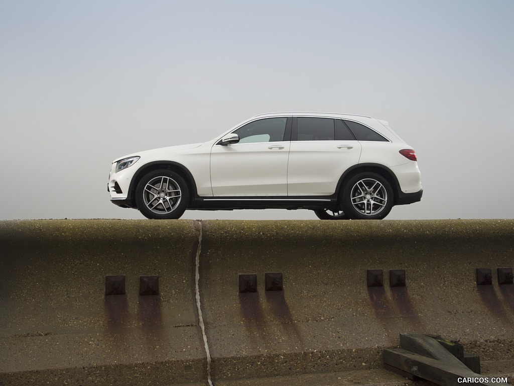 2016 Mercedes-Benz GLC 250d 4MATIC AMG Line (UK-Spec) - Side