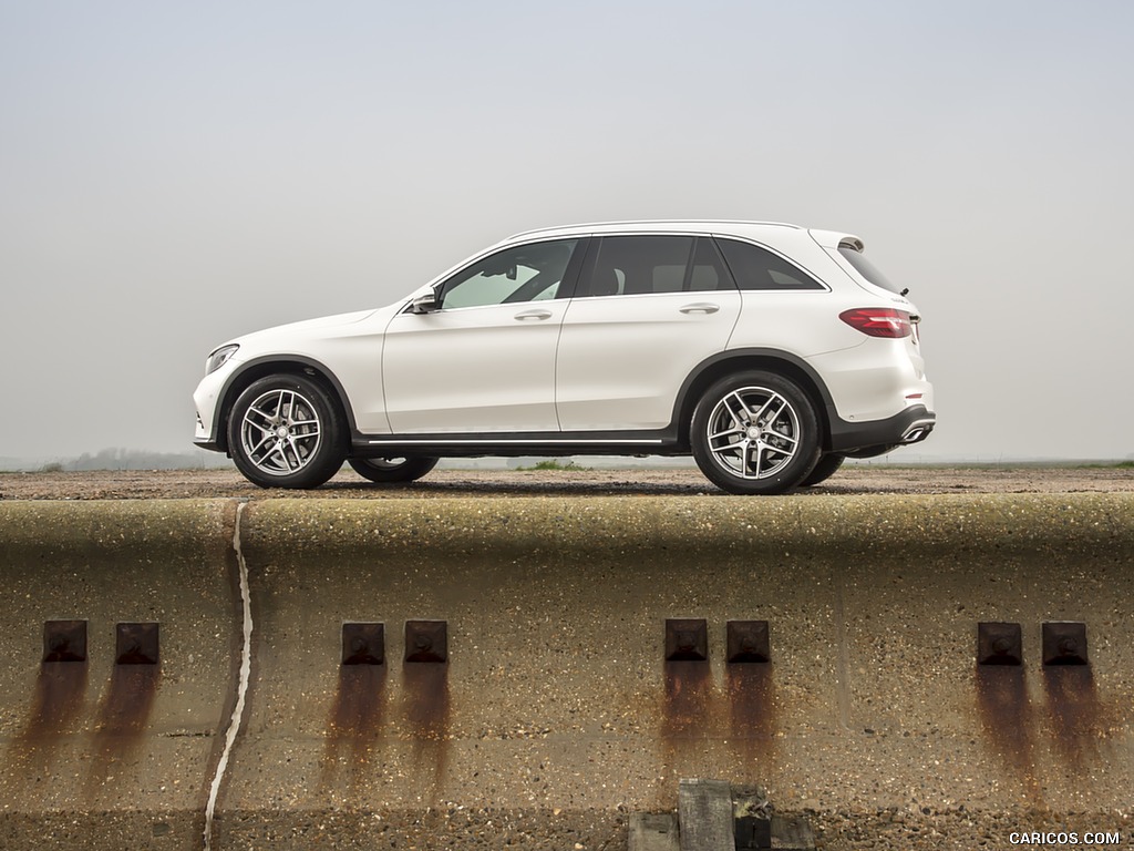 2016 Mercedes-Benz GLC 250d 4MATIC AMG Line (UK-Spec) - Side