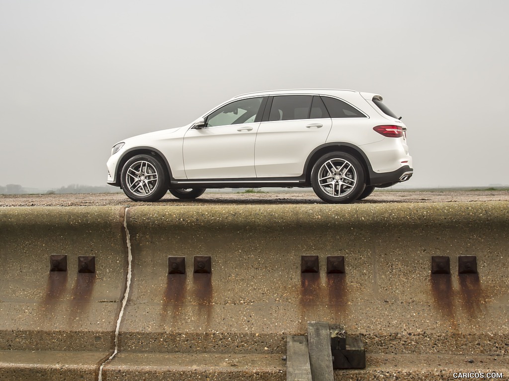 2016 Mercedes-Benz GLC 250d 4MATIC AMG Line (UK-Spec) - Side