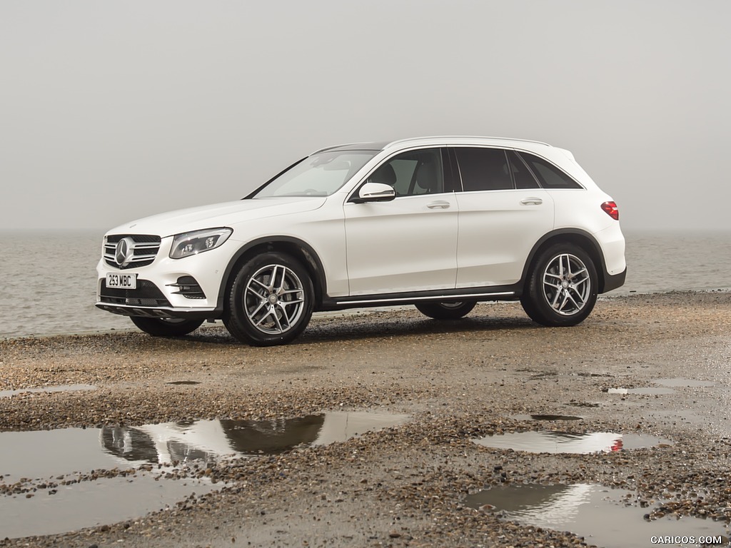 2016 Mercedes-Benz GLC 250d 4MATIC AMG Line (UK-Spec) - Side