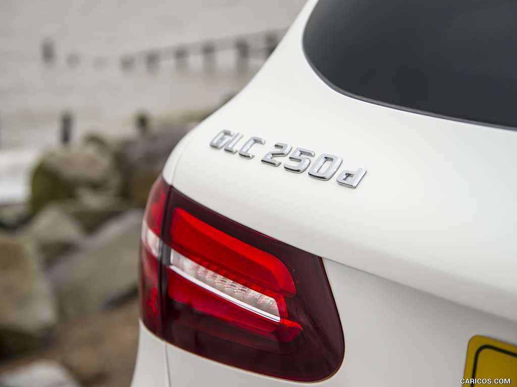 2016 Mercedes-Benz GLC 250d 4MATIC AMG Line (UK-Spec) - Tail Light