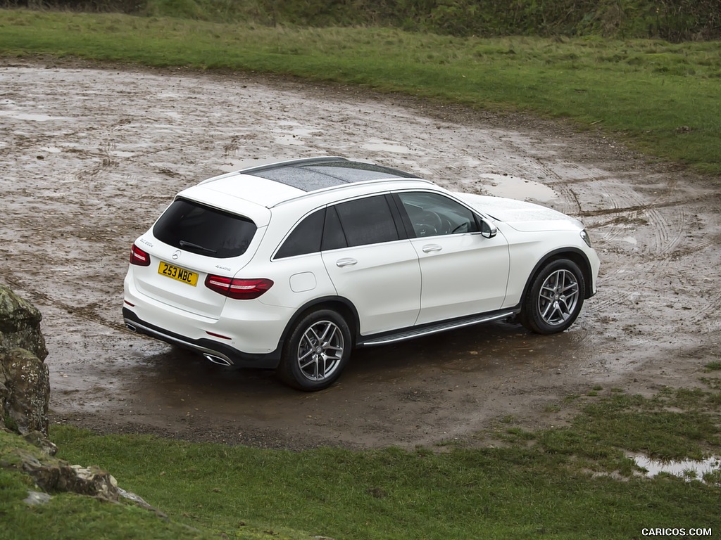 2016 Mercedes-Benz GLC 250d 4MATIC AMG Line (UK-Spec) - Top