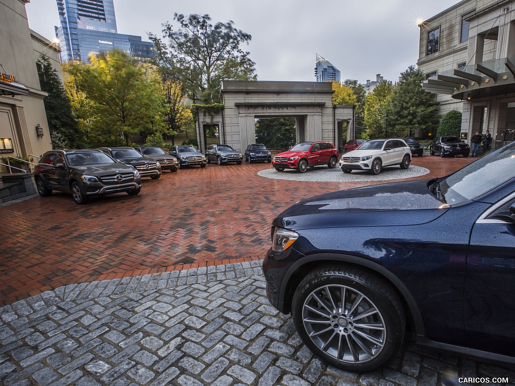 2016 Mercedes-Benz GLC 300 (US-Spec) 