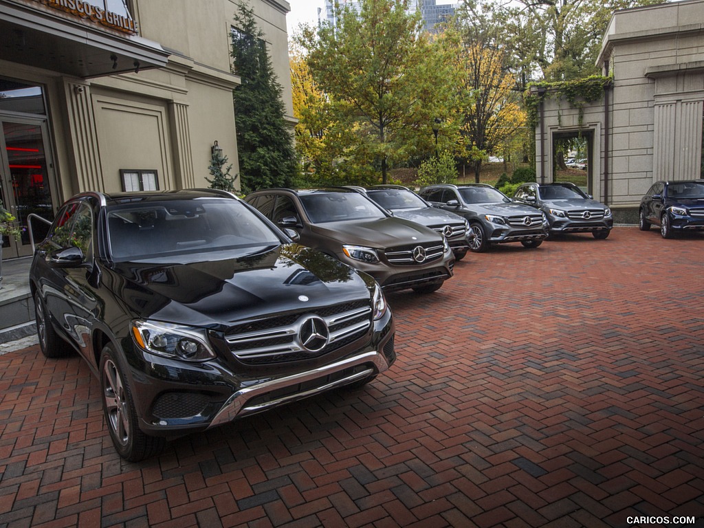 2016 Mercedes-Benz GLC 300 (US-Spec) 