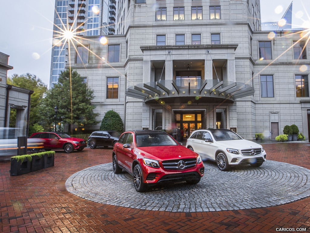 2016 Mercedes-Benz GLC 300 (US-Spec) 