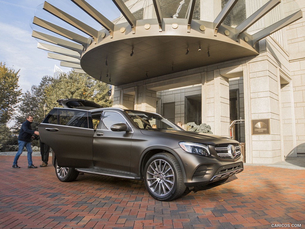 2016 Mercedes-Benz GLC 300 (US-Spec) 