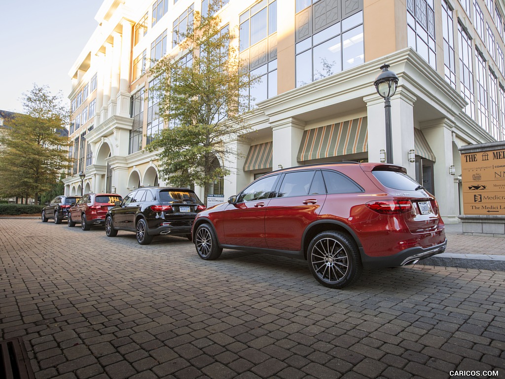 2016 Mercedes-Benz GLC 300 (US-Spec) 