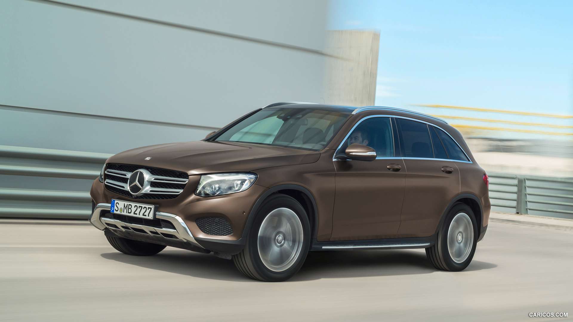2016 Mercedes-Benz GLC-Class GLC 250d 4MATIC (CITRINE BROWN MAGNO, Offroad Line) - Front, #57 of 254