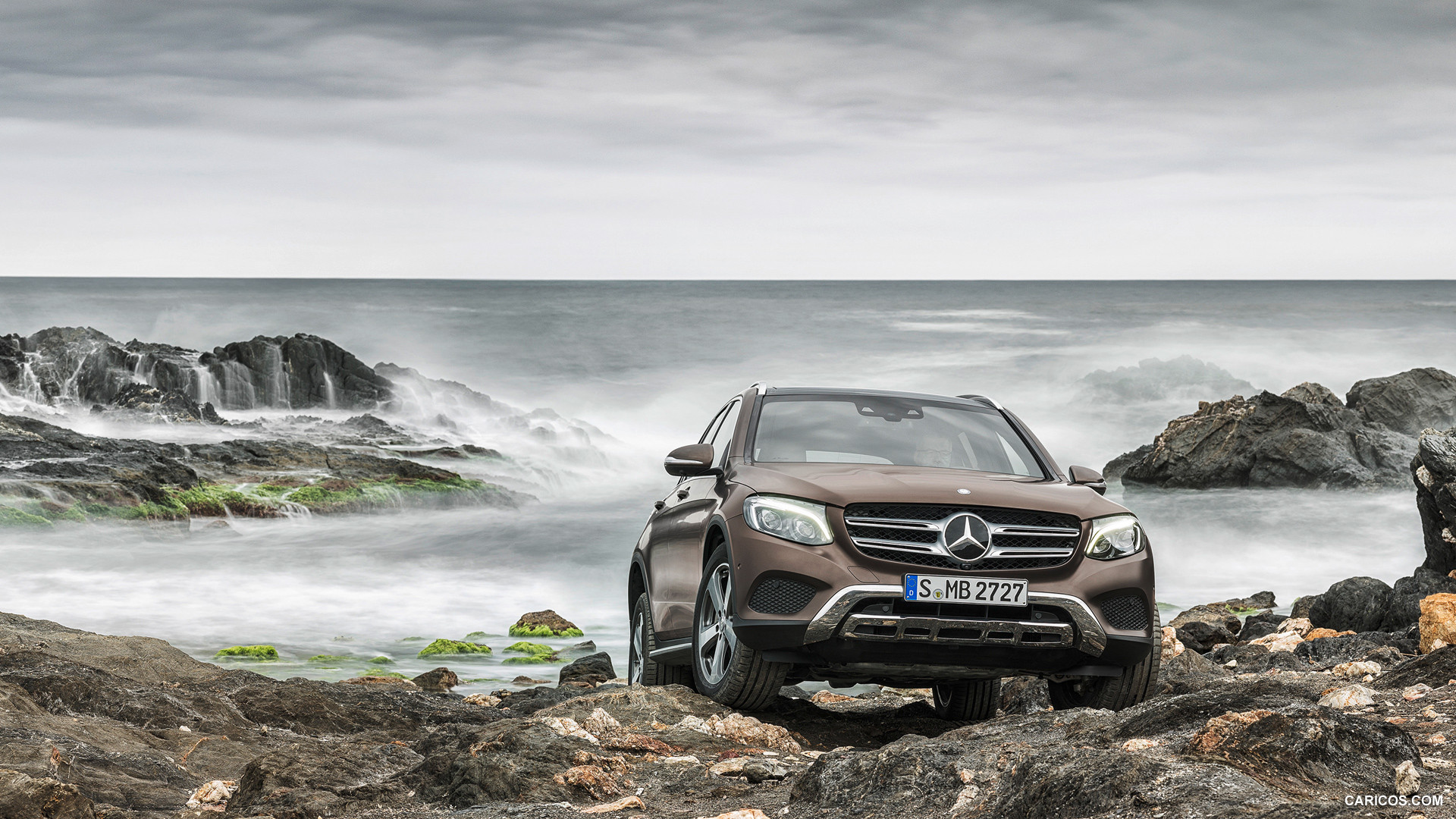 2016 Mercedes-Benz GLC-Class GLC 250d 4MATIC (CITRINE BROWN MAGNO, Offroad Line) - Front, #59 of 254