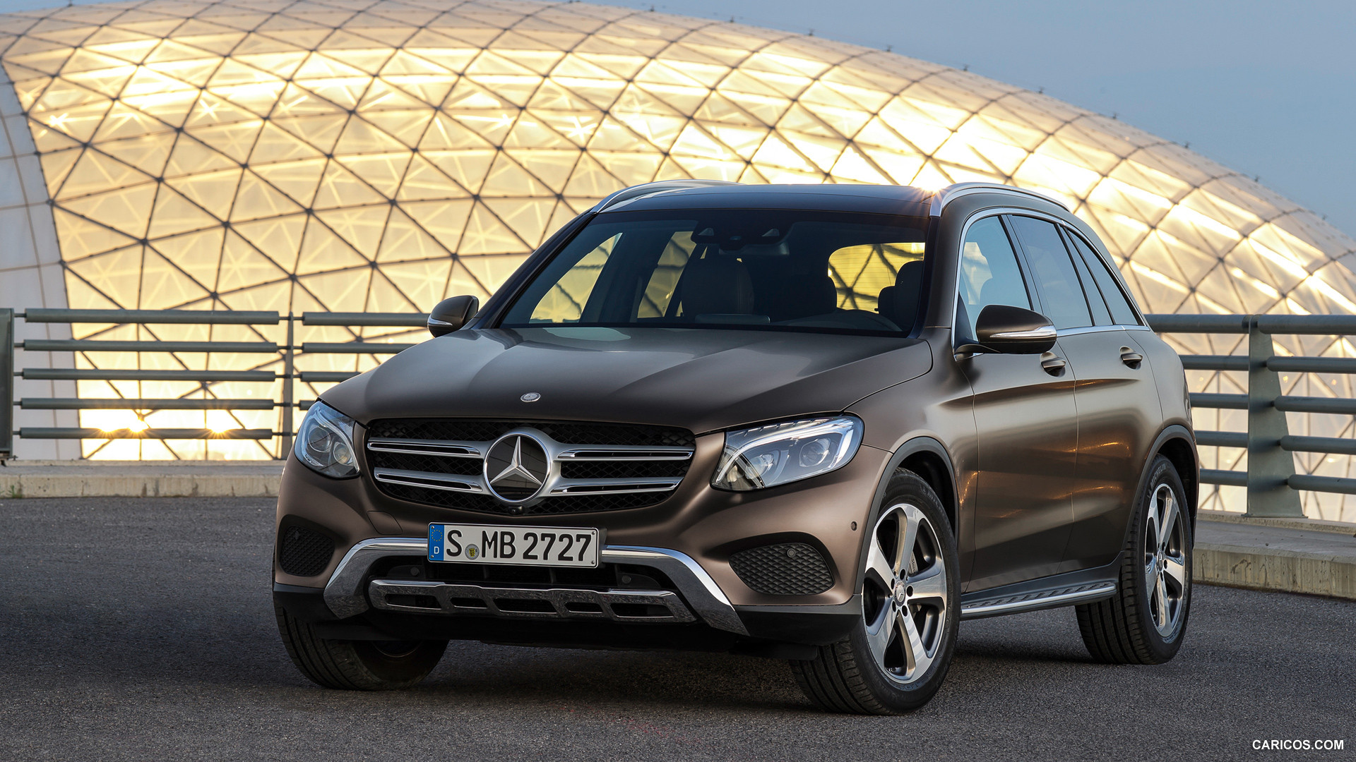 2016 Mercedes-Benz GLC-Class GLC 250d 4MATIC (Citrine Brown Magno, Offroad Line) - Front, #20 of 254