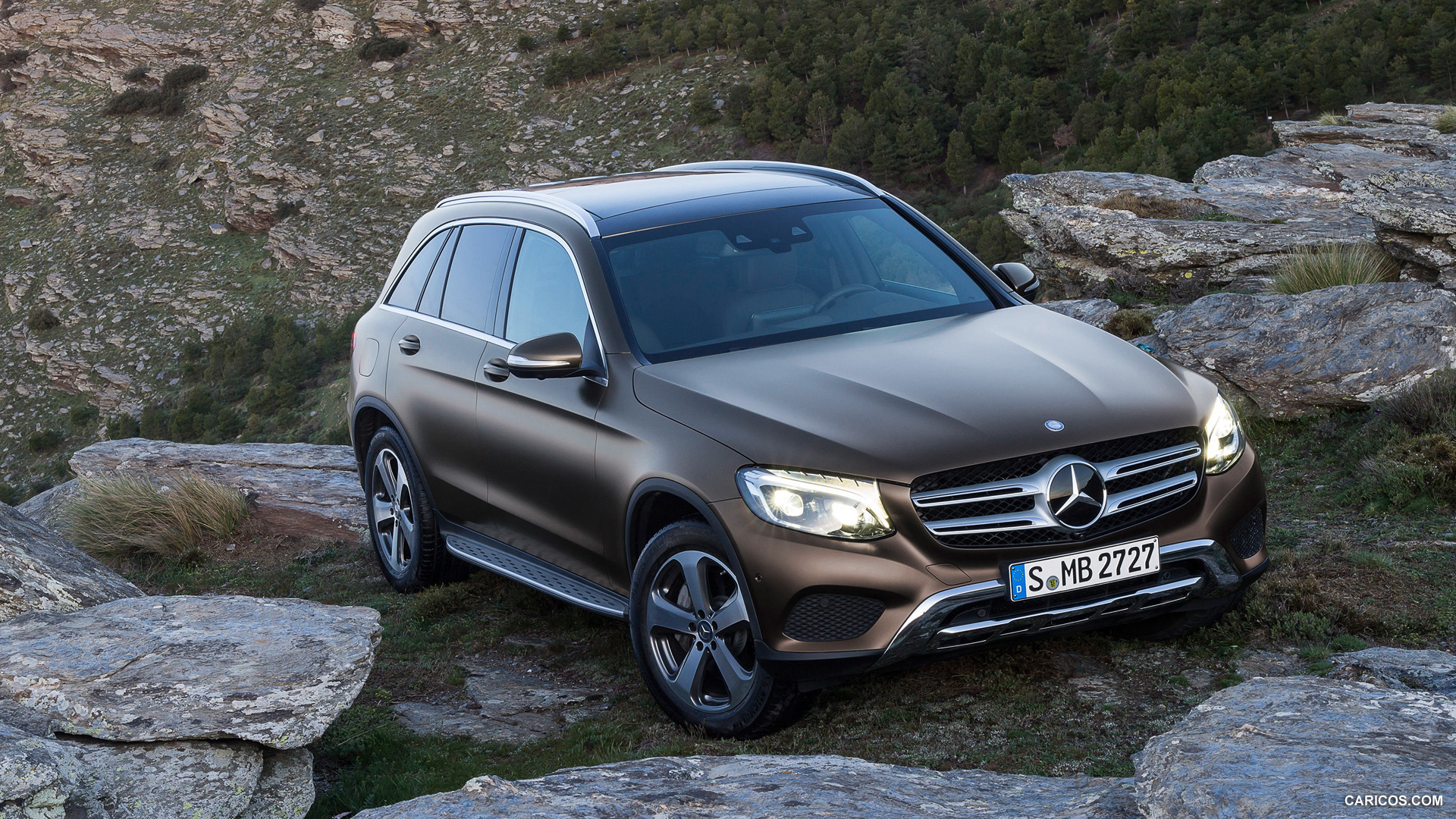 2016 Mercedes-Benz GLC-Class GLC 250d 4MATIC (Citrine Brown Magno, Offroad Line) - Front, #24 of 254