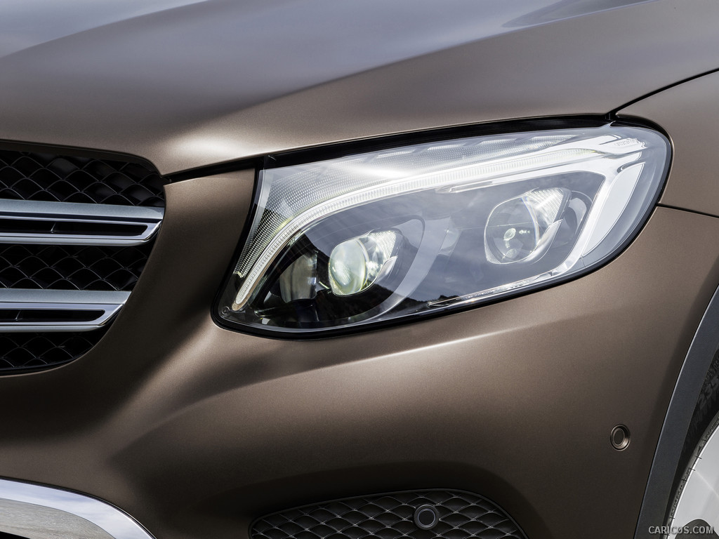 2016 Mercedes-Benz GLC-Class GLC 250d 4MATIC (CITRINE BROWN MAGNO, Offroad Line) - Headlight