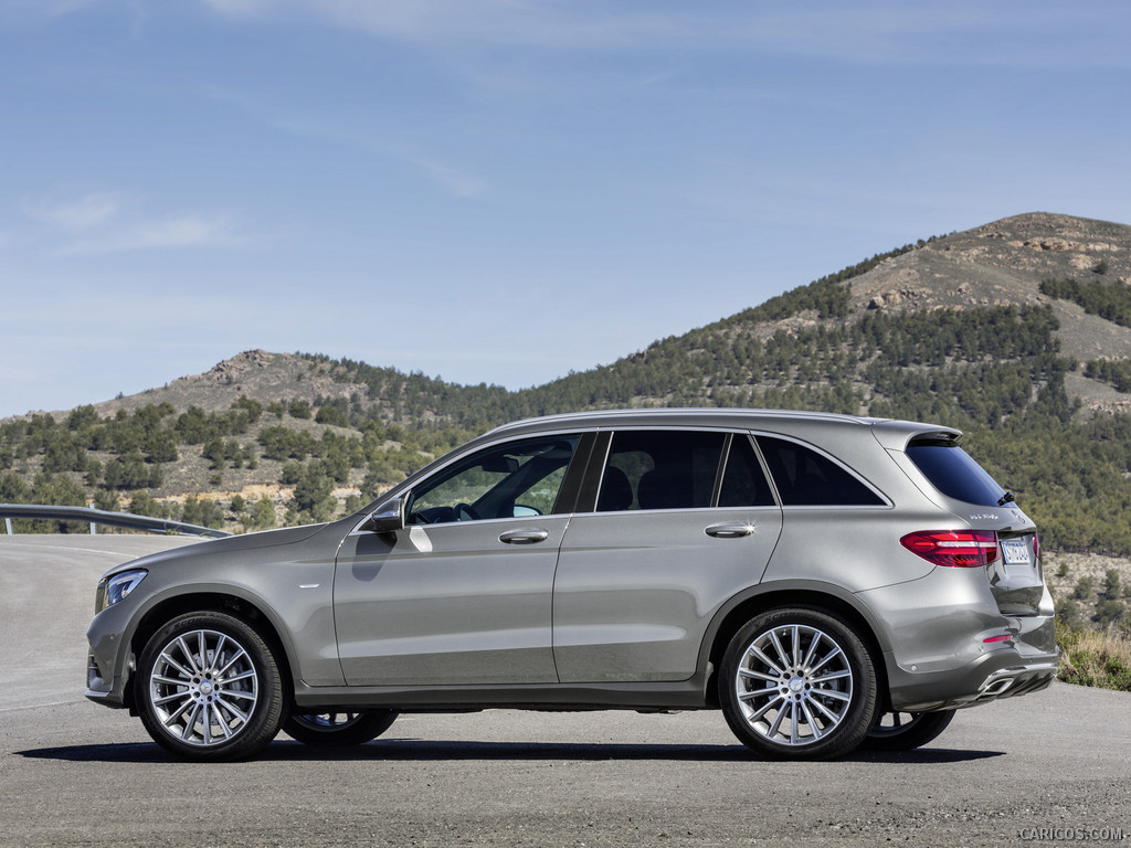 2016 Mercedes-Benz GLC-Class GLC 350e 4MATIC EDITION 1 (Selenite Grey, AMG Line) - Side