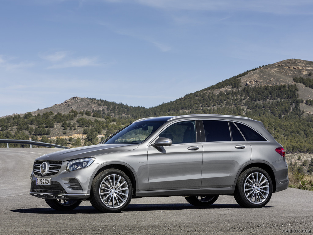 2016 Mercedes-Benz GLC-Class GLC 350e 4MATIC EDITION 1 (Selenite Grey, AMG Line) - Side