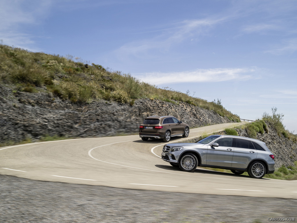 2016 Mercedes-Benz GLC-Class GLC 350e 4MATIC EDITION 1 (Selenite Grey, AMG Line) - Side