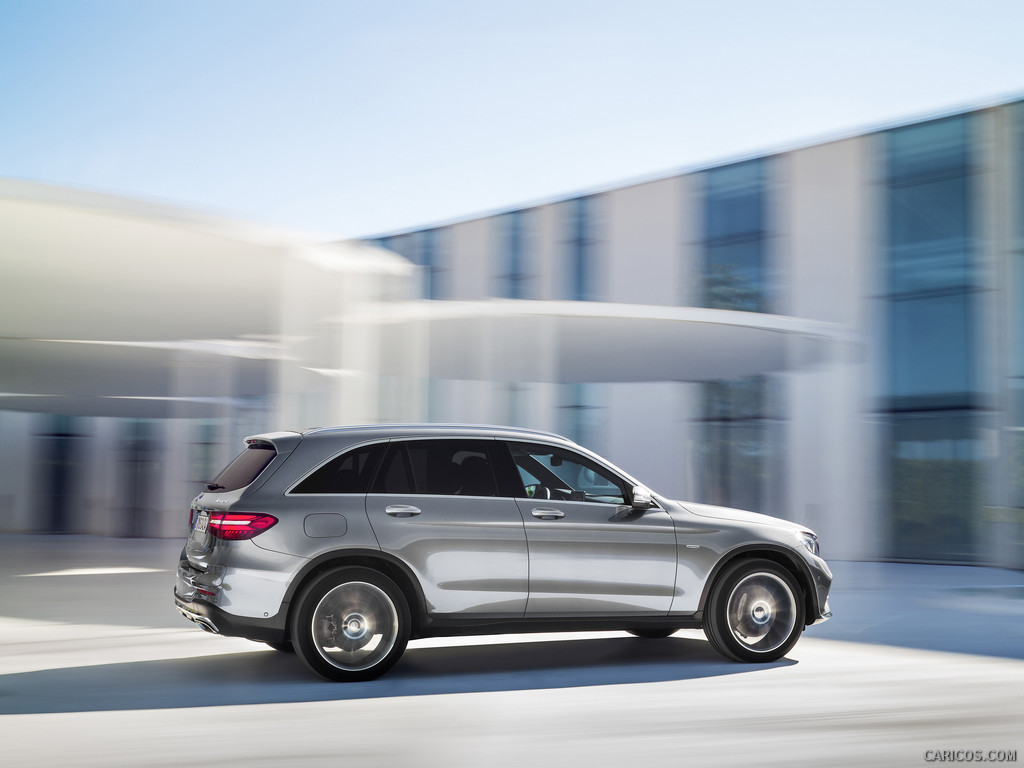 2016 Mercedes-Benz GLC-Class GLC 350e 4MATIC Edition 1 (Selenite Grey, AMG Line) - Side