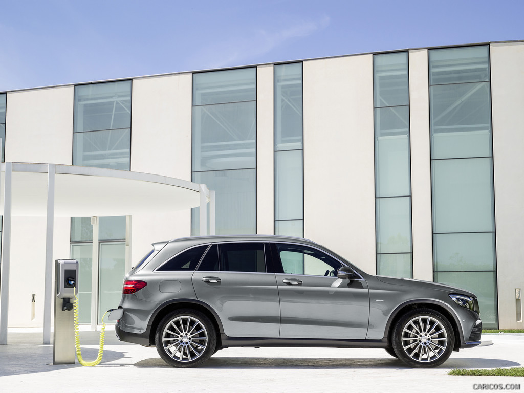 2016 Mercedes-Benz GLC-Class GLC 350e 4MATIC Edition 1 (Selenite Grey, AMG Line) - Side