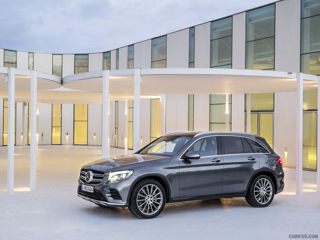 2016 Mercedes-Benz GLC-Class GLC 350e 4MATIC Edition 1 (Selenite Grey, AMG Line) - Side