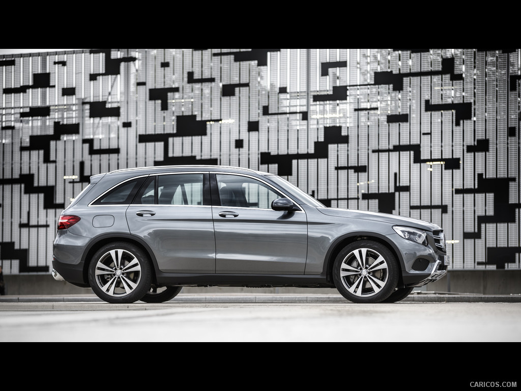 2016 Mercedes-Benz GLC-Class GLC220 d 4MATIC  - Side