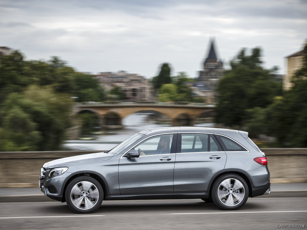 2016 Mercedes-Benz GLC-Class GLC220 d 4MATIC  - Side