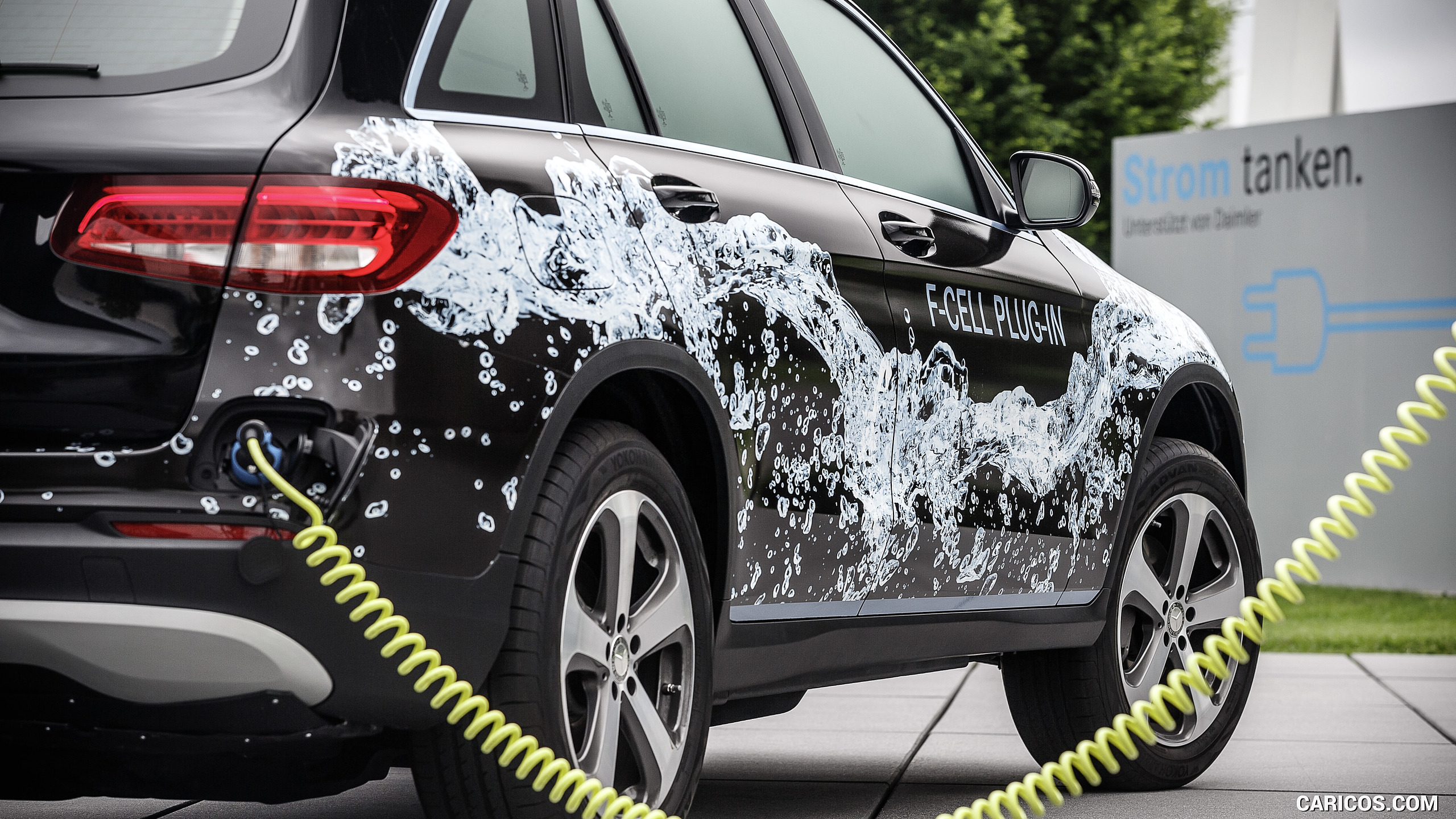 2016 Mercedes-Benz GLC F-Cell Plug-In Concept - Plugged In, #10 of 20