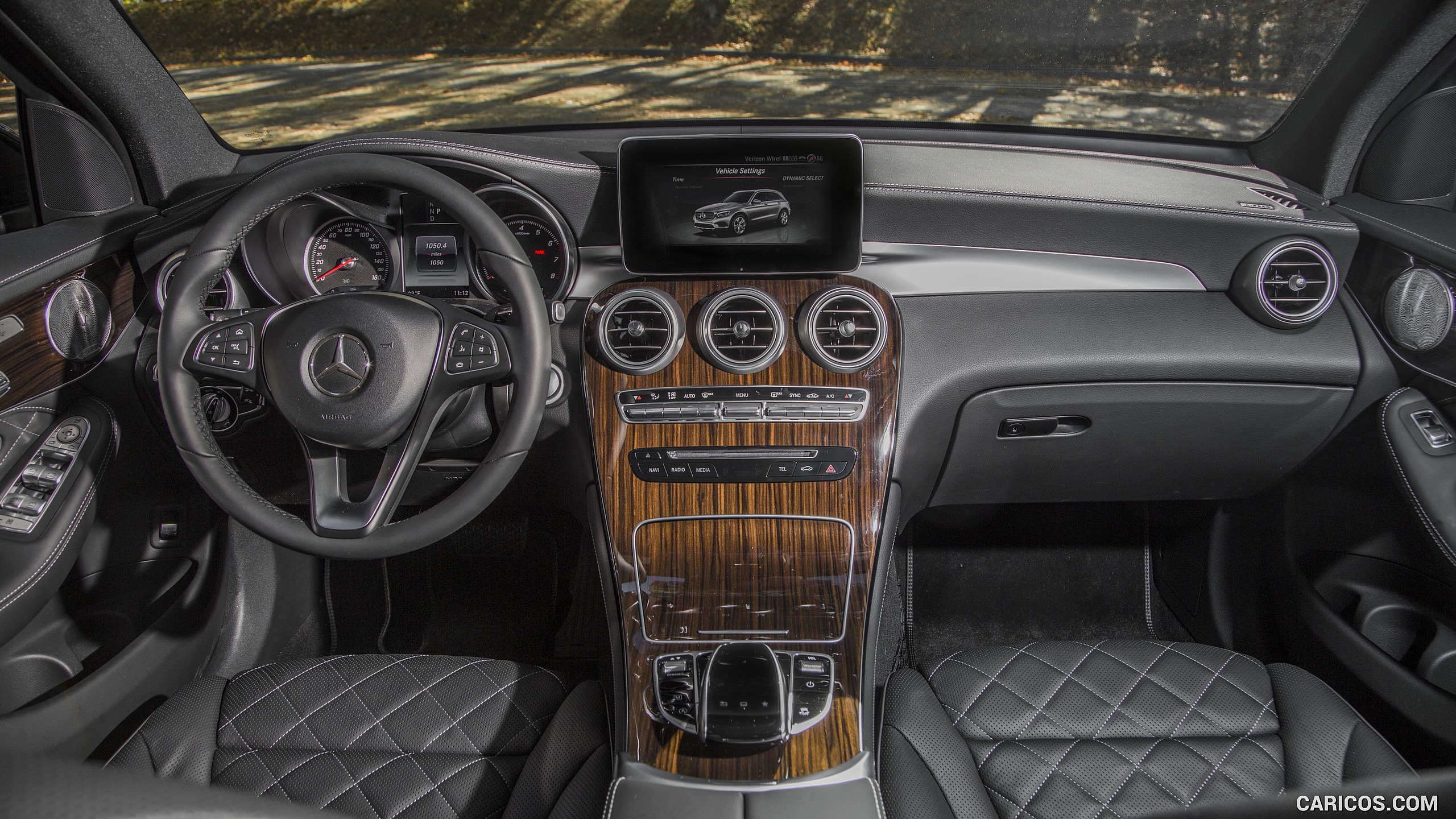 2016 Mercedes-Benz GLC GLC300 4MATIC (US-Spec) - Interior, Cockpit, #68 of 180
