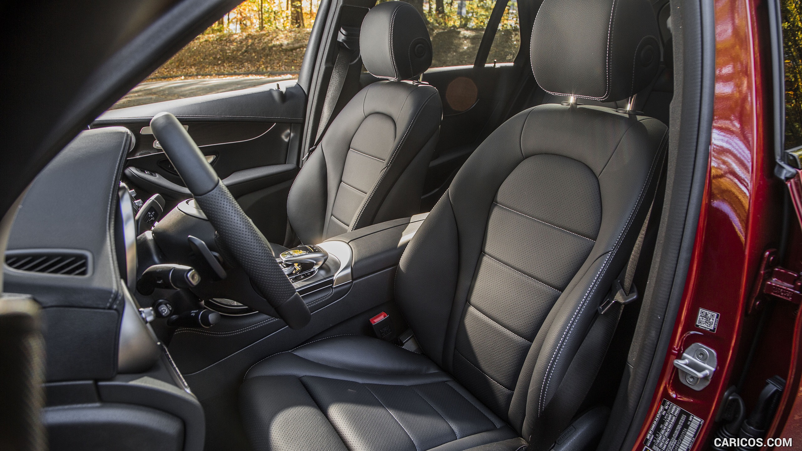 2016 Mercedes-Benz GLC GLC300 4MATIC (US-Spec) - Interior, Front Seats, #27 of 180
