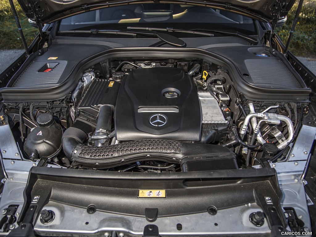 2016 Mercedes-Benz GLC GLC300 4MATIC (US-Spec) - Engine