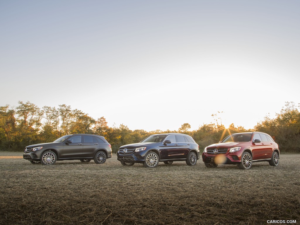 2016 Mercedes-Benz GLC GLC300 4MATIC (US-Spec) - Front