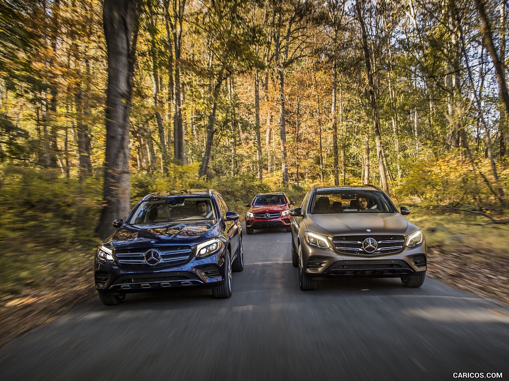 2016 Mercedes-Benz GLC GLC300 4MATIC (US-Spec) - Front