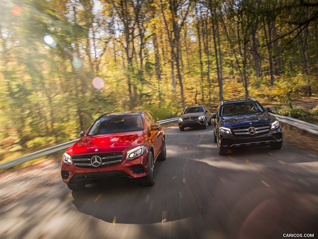 2016 Mercedes-Benz GLC GLC300 4MATIC (US-Spec) - Front