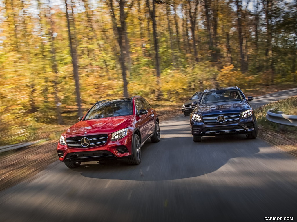 2016 Mercedes-Benz GLC GLC300 4MATIC (US-Spec) - Front