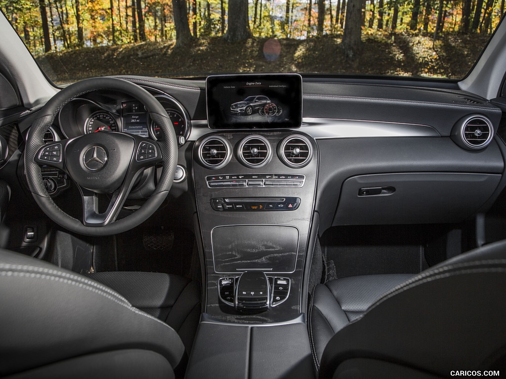 2016 Mercedes-Benz GLC GLC300 4MATIC (US-Spec) - Interior, Cockpit