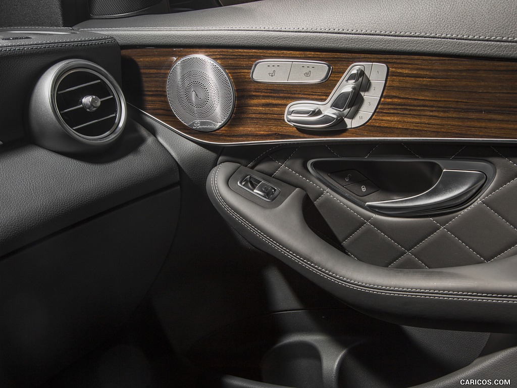 2016 Mercedes-Benz GLC GLC300 4MATIC (US-Spec) - Interior, Detail