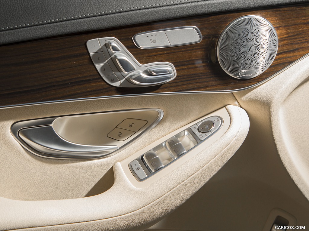 2016 Mercedes-Benz GLC GLC300 4MATIC (US-Spec) - Interior, Detail