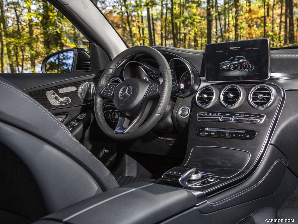 2016 Mercedes-Benz GLC GLC300 4MATIC (US-Spec) - Interior