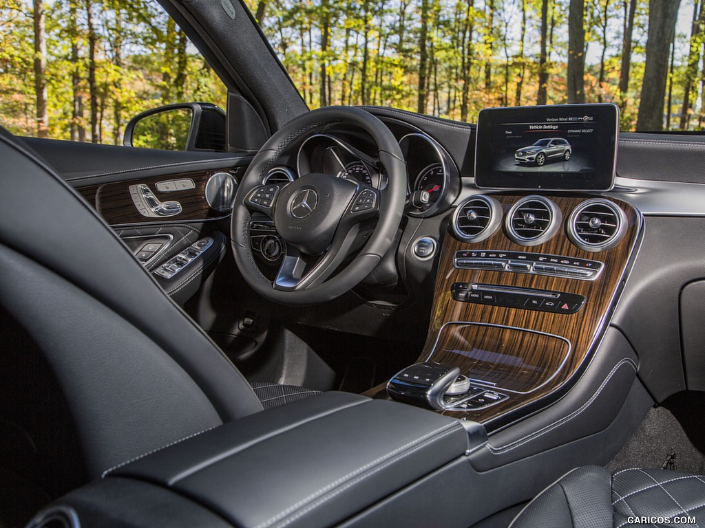 2016 Mercedes-Benz GLC GLC300 4MATIC (US-Spec) - Interior