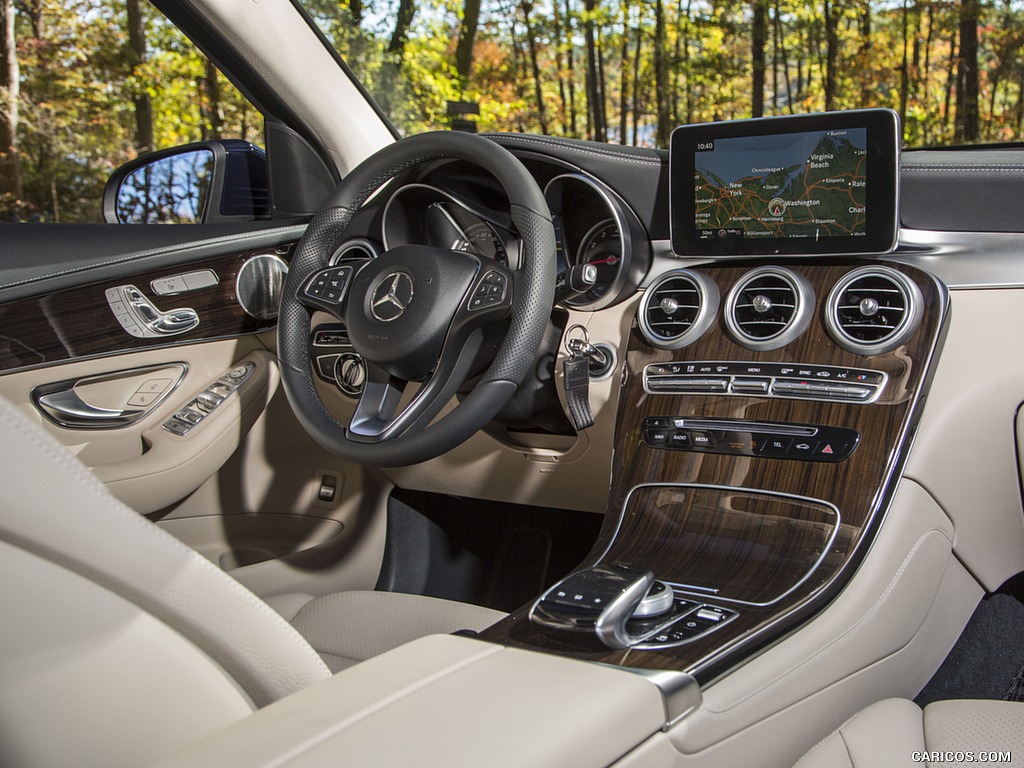 2016 Mercedes-Benz GLC GLC300 4MATIC (US-Spec) - Interior