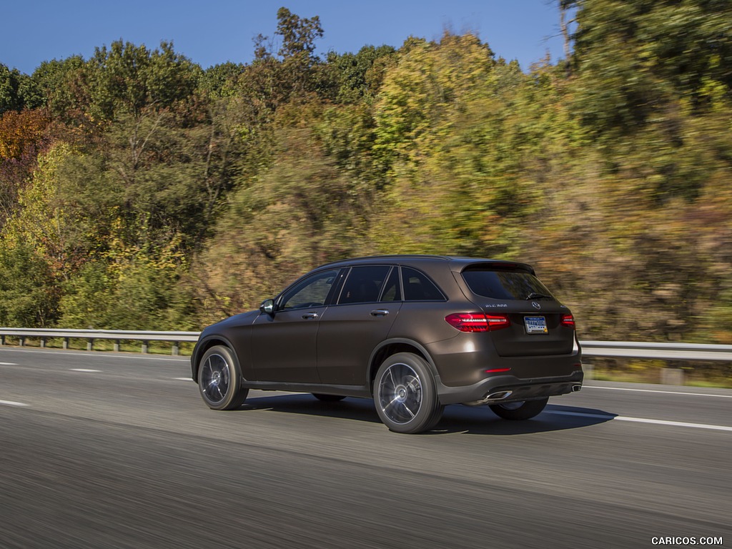 2016 Mercedes-Benz GLC GLC300 4MATIC (US-Spec) - Rear