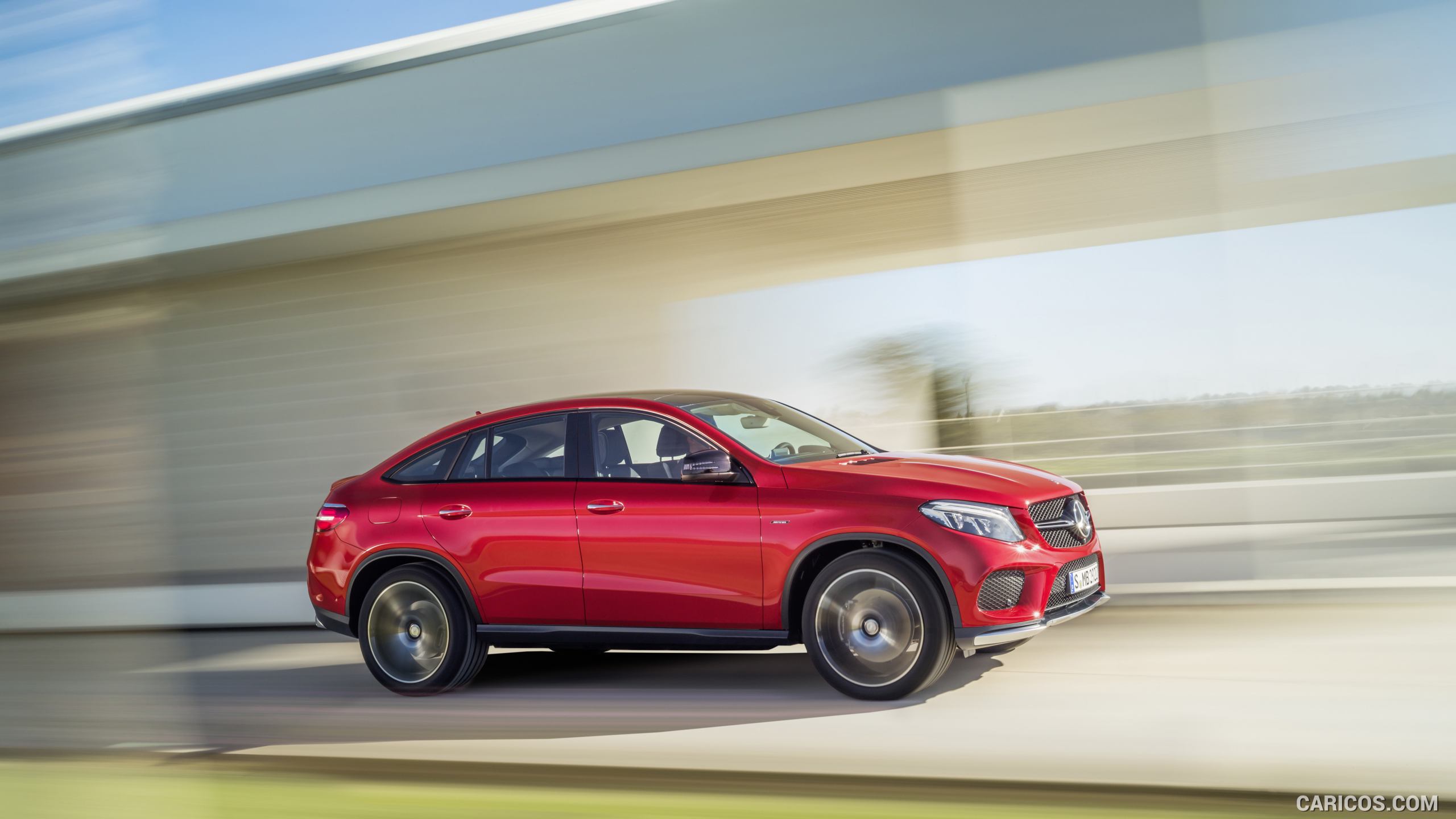 2016 Mercedes-Benz GLE 450 AMG Coupe 4MATIC (Designo Hyacinth Red Metallic) - Side, #10 of 115