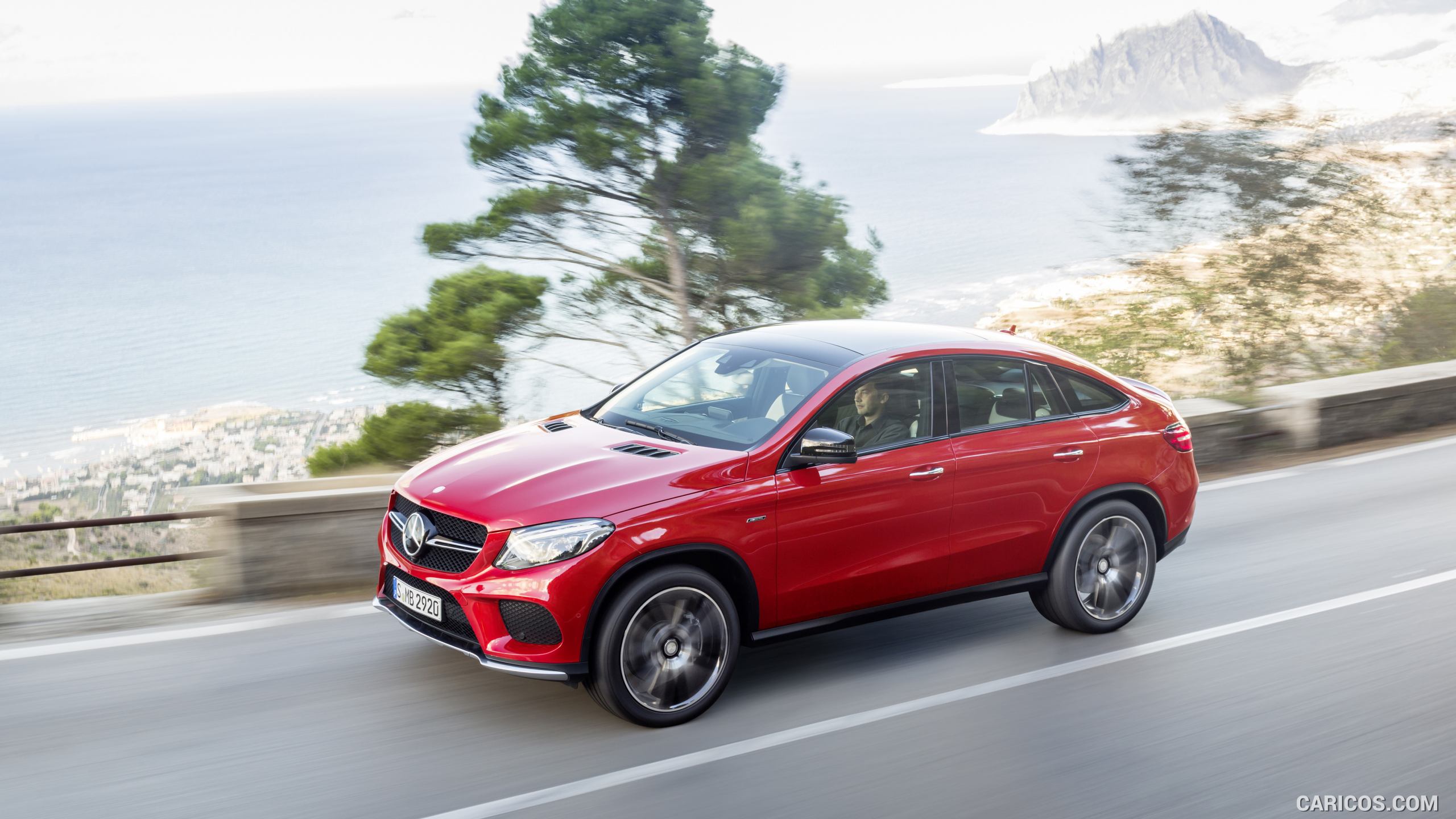 2016 Mercedes-Benz GLE 450 AMG Coupe 4MATIC (Designo Hyacinth Red Metallic) - Side, #13 of 115