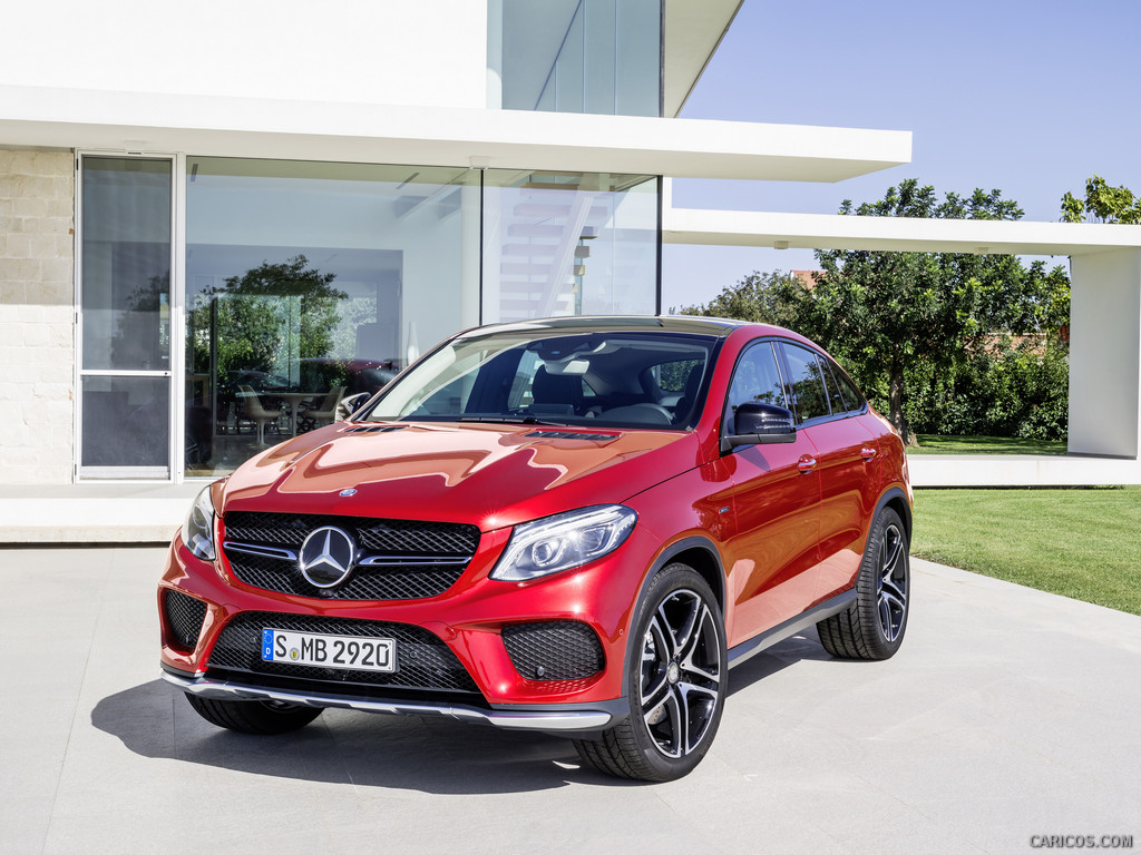 2016 Mercedes-Benz GLE 450 AMG Coupe 4MATIC (Designo Hyacinth Red Metallic) - Front