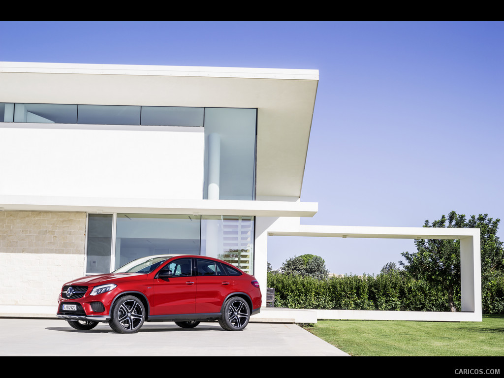 2016 Mercedes-Benz GLE 450 AMG Coupe 4MATIC (Designo Hyacinth Red Metallic) - Side