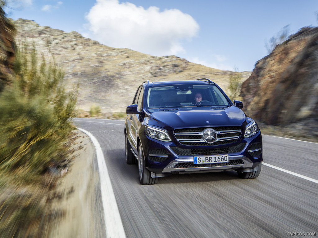 2016 Mercedes-Benz GLE-Class GLE 250 d (Cavansite Blue Metallic) - Front