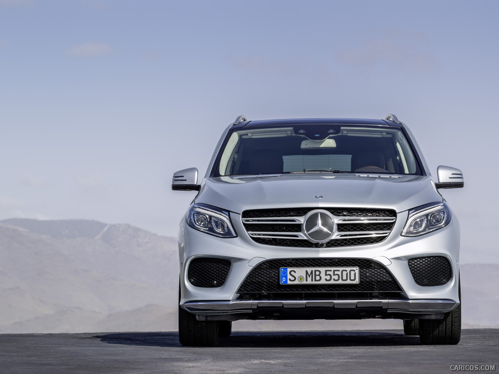 2016 Mercedes-Benz GLE-Class GLE 500 e AMG Line (Diamond Silver Metalic) - Front