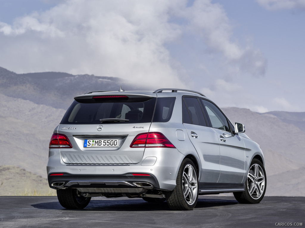 2016 Mercedes-Benz GLE-Class GLE 500 e AMG Line (Diamond Silver Metalic) - Rear