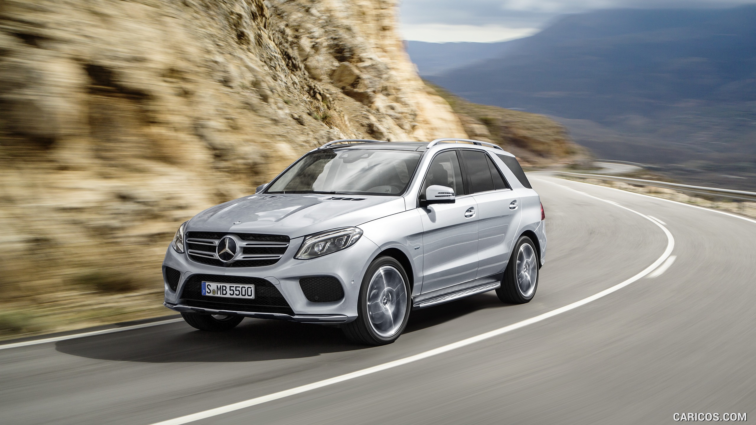 2016 Mercedes-Benz GLE-Class GLE 500 e AMG Line - Front, #3 of 141